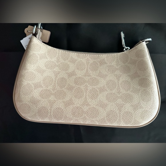 Coach Teri Shoulder Bag In Signature Canvas - Picture 9 of 11